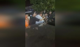 吃瓜爆料抓小三完整,吃瓜群众助力，小三现形记